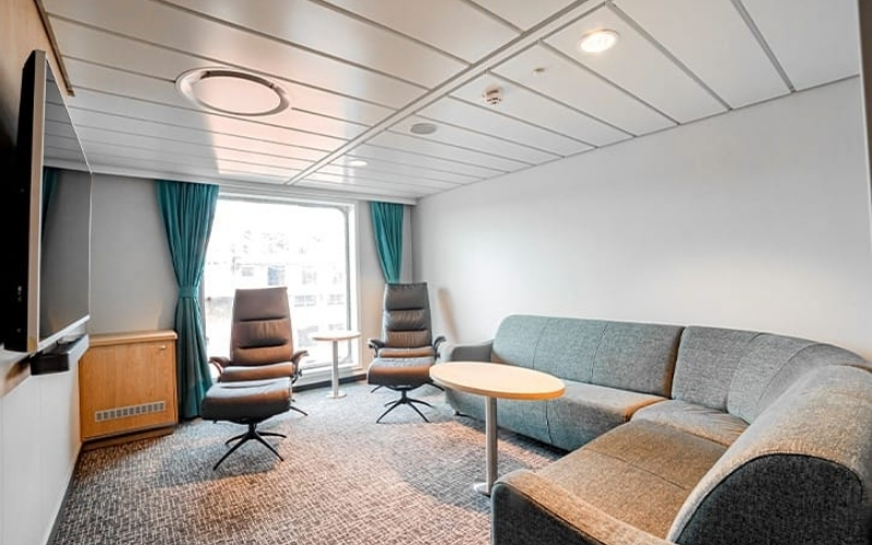 Cruise Gemisi Kabin Mobilaları Konfor ve Fonksiyonellik