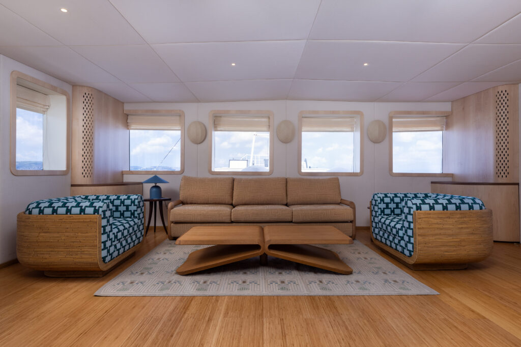 How to Choose Marine-Grade Custom Furniture for Yacht and Ship Interiors
